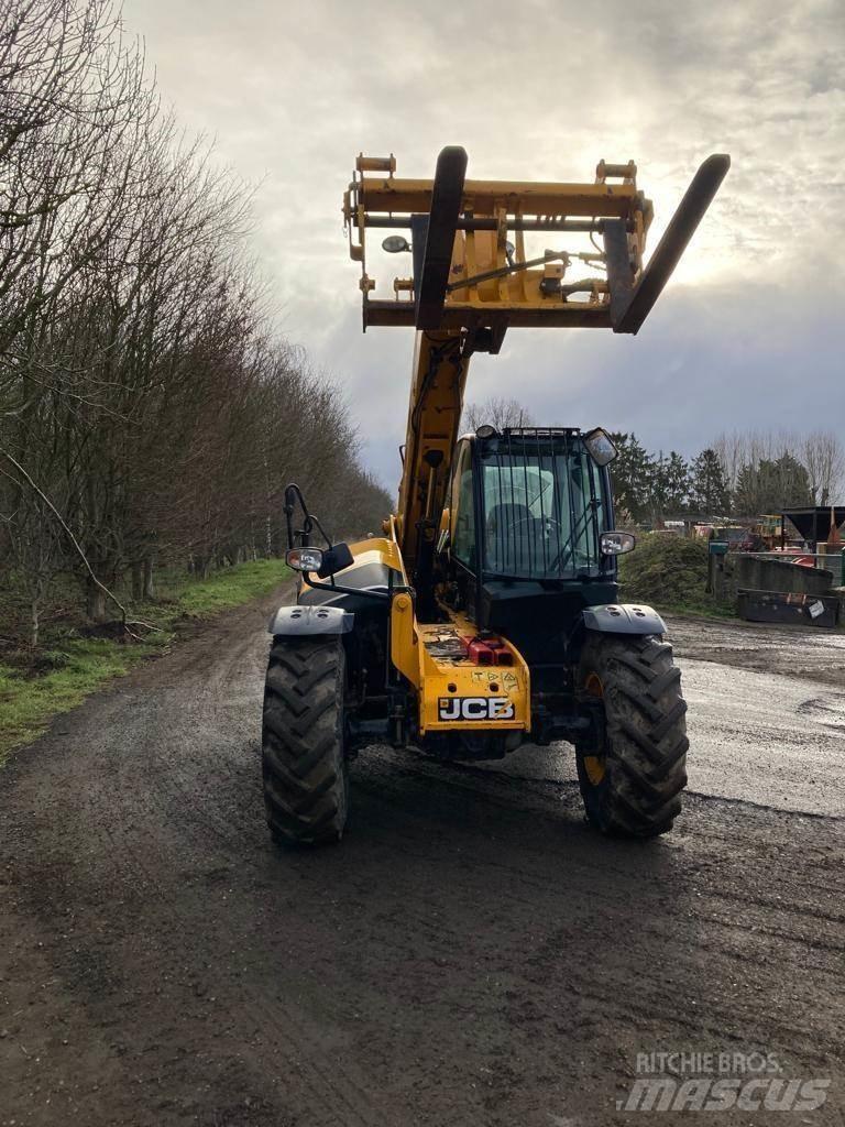 JCB 535-95 伸缩臂叉装车|叉装车