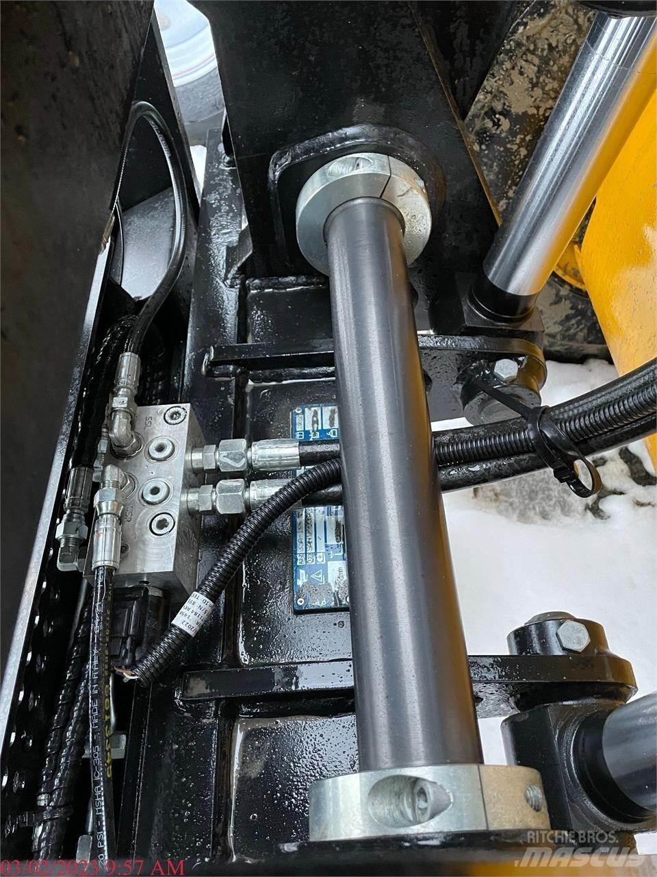JCB 77-52D 伸缩臂叉装车|叉装车