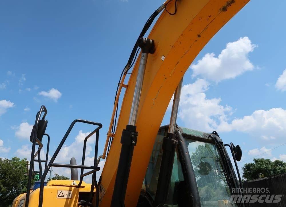 JCB JS160 履带挖掘机