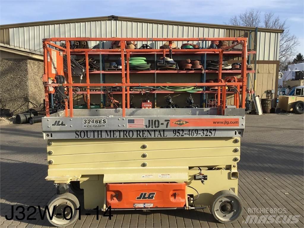 JLG 3246ES 剪叉式升降机