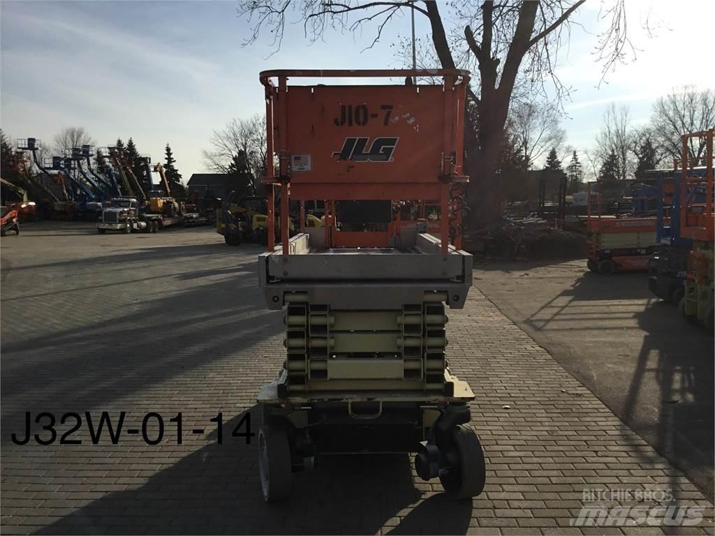 JLG 3246ES 剪叉式升降机