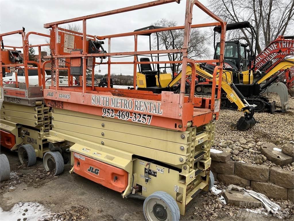 JLG 3246ES 剪叉式升降机