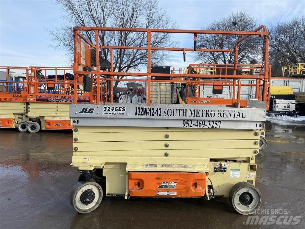 JLG 3246ES 剪叉式升降机