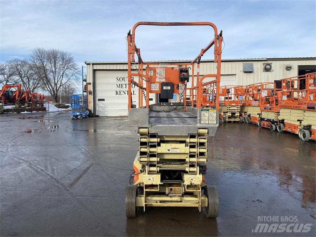 JLG 3246ES 剪叉式升降机