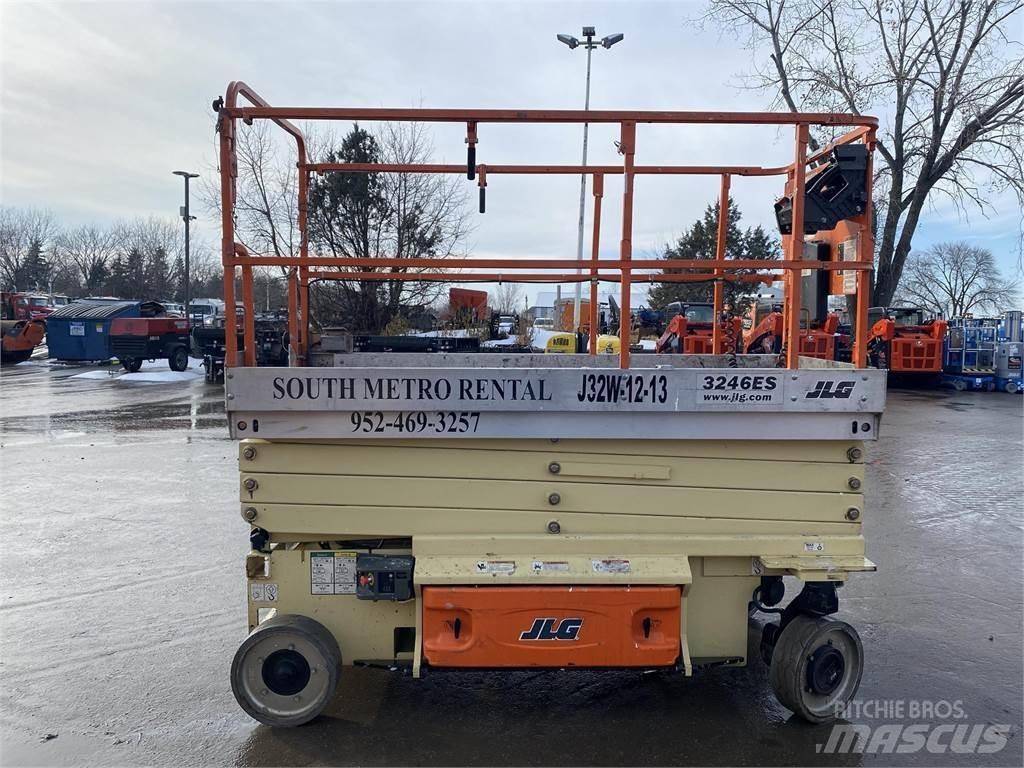 JLG 3246ES 剪叉式升降机