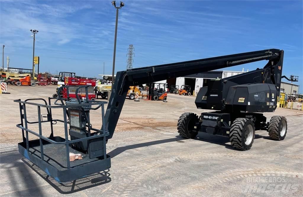 JLG 800A 曲臂高空工作平台