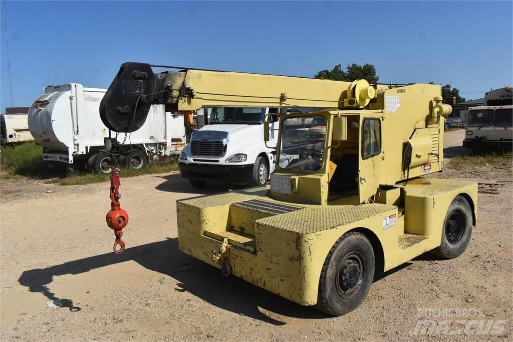 JLG 886D 越野轮胎起重机︳越野吊︳越野起重机︳移动式起重机