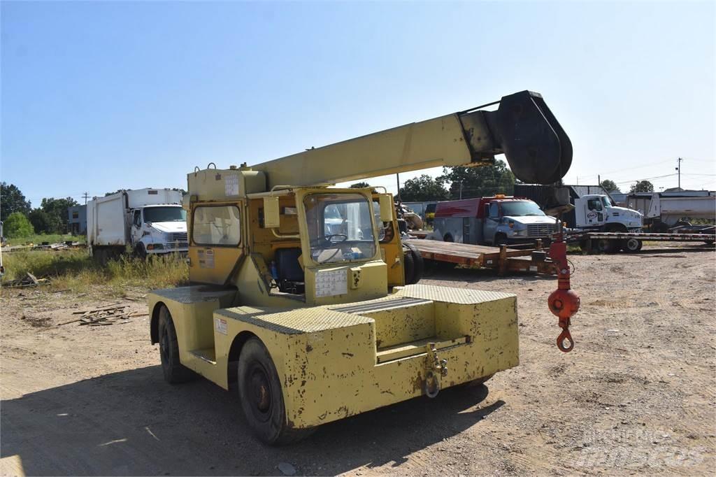 JLG 886D 越野轮胎起重机︳越野吊︳越野起重机︳移动式起重机