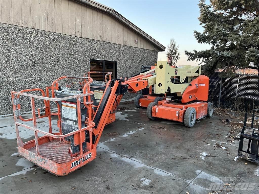 JLG E400AJPN 曲臂高空工作平台