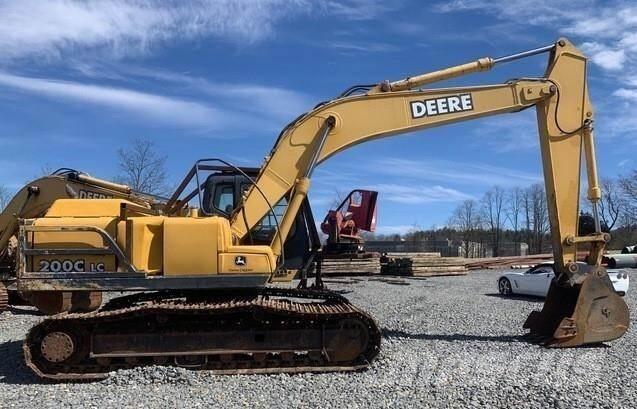 John Deere 200C LC 履带挖掘机