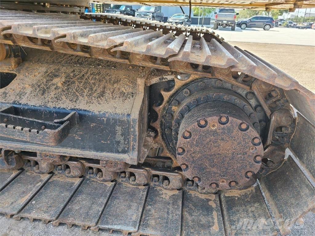 John Deere 210G LC 履带挖掘机