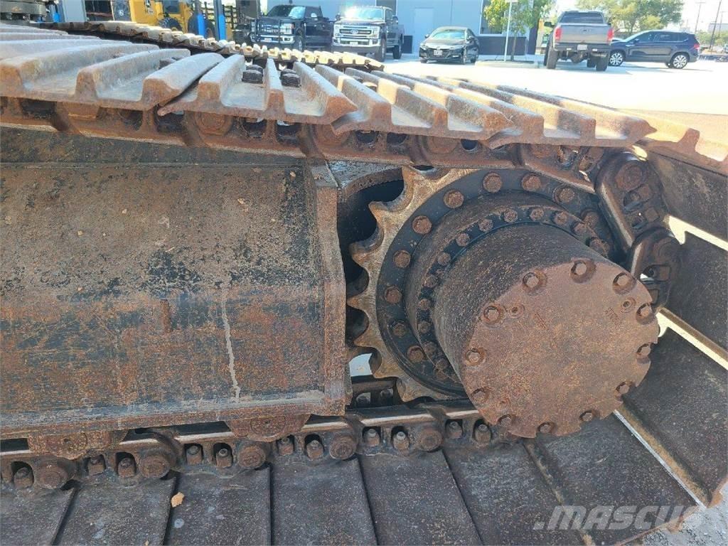 John Deere 210G LC 履带挖掘机