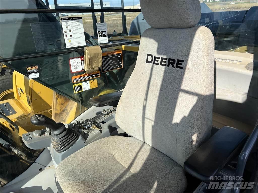 John Deere 210G LC 履带挖掘机