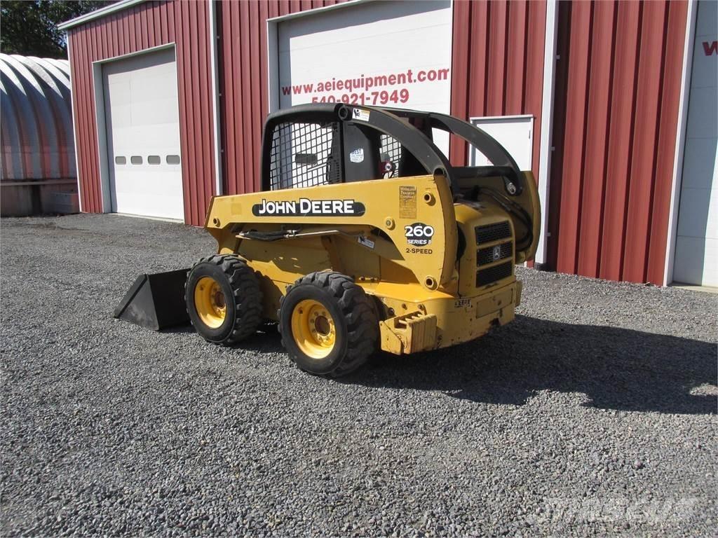 John Deere 260 II 滑移装载机