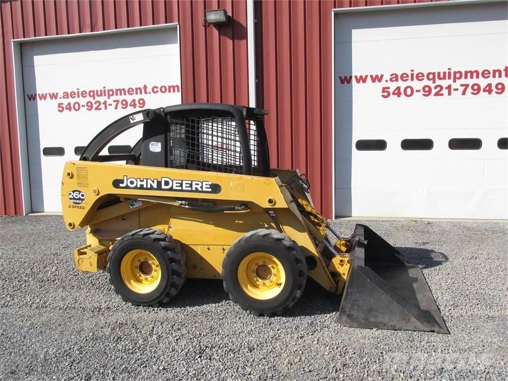 John Deere 260 II 滑移装载机