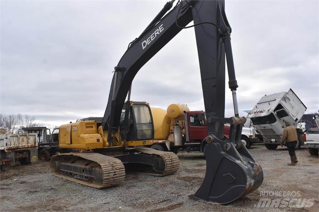 John Deere 270D LC 履带挖掘机