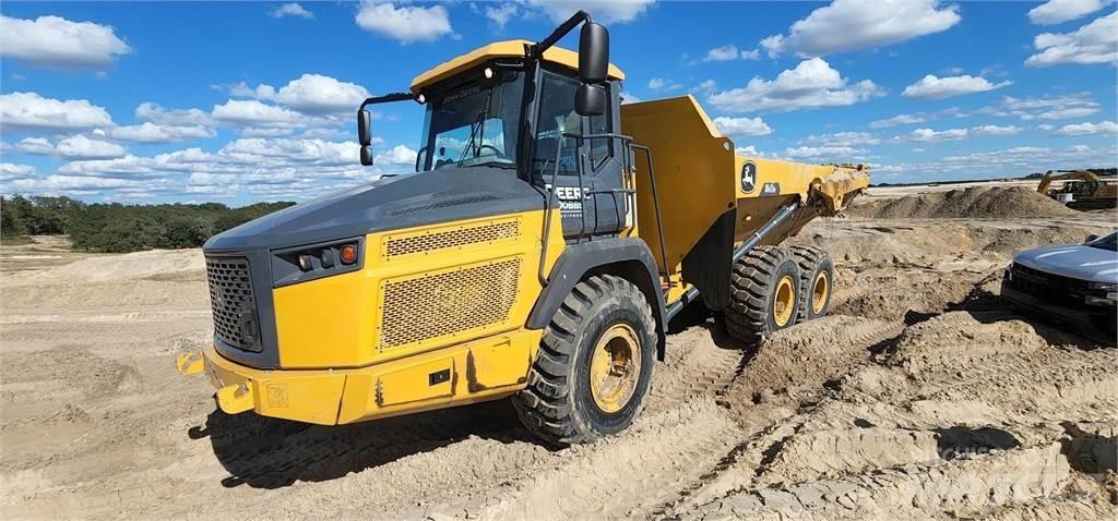 John Deere 310E 铰接式自卸车