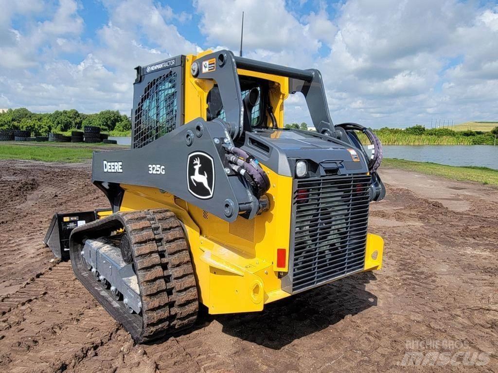 John Deere 325G 滑移装载机