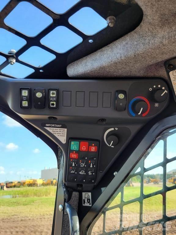 John Deere 325G 滑移装载机