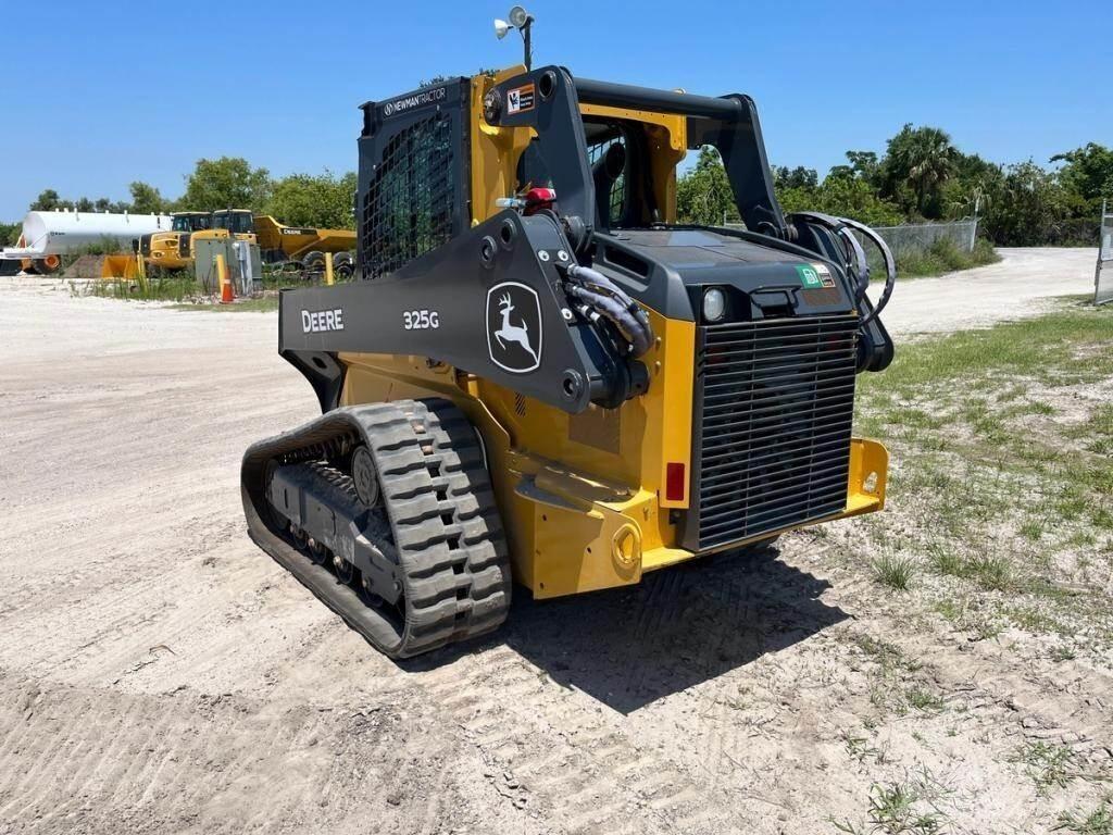 John Deere 325G 滑移装载机
