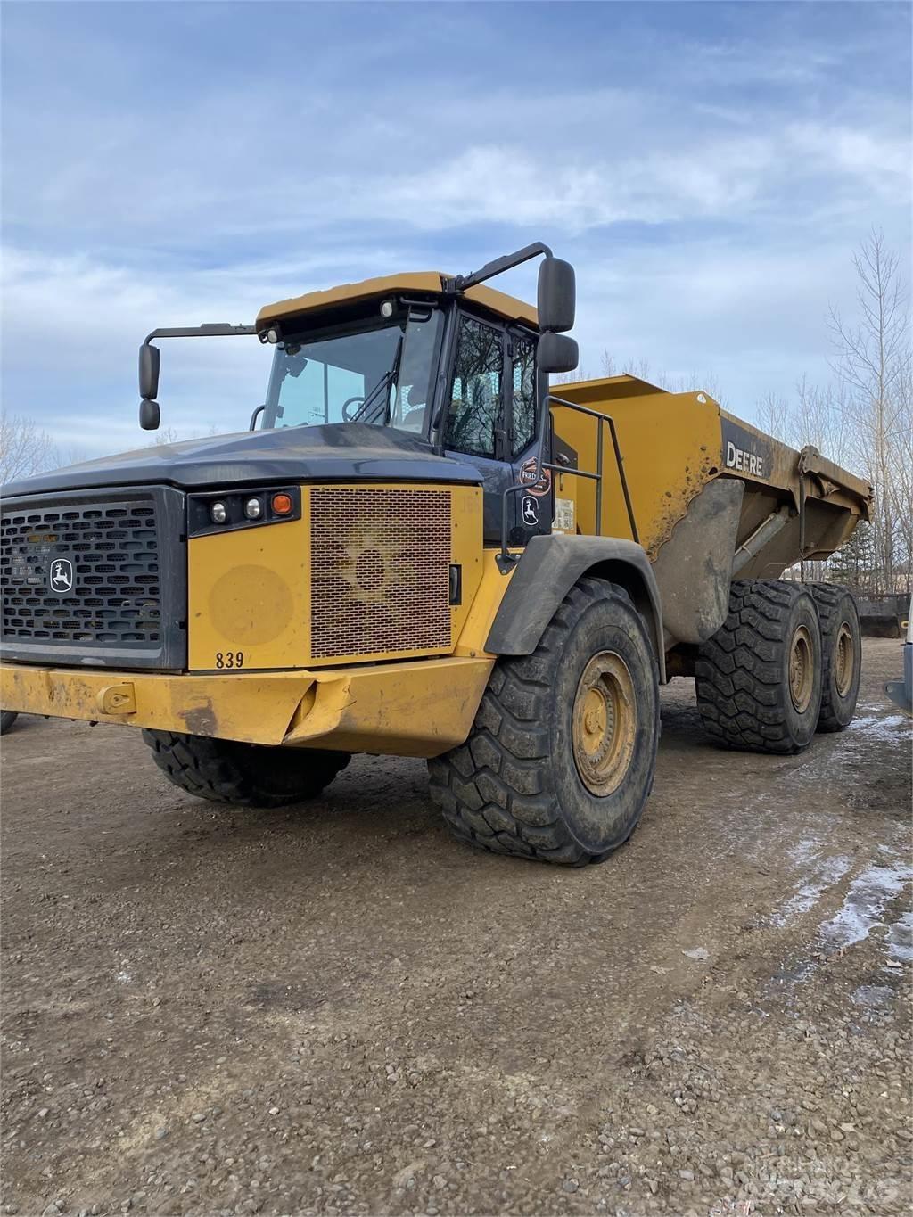 John Deere 410E 铰接式自卸车