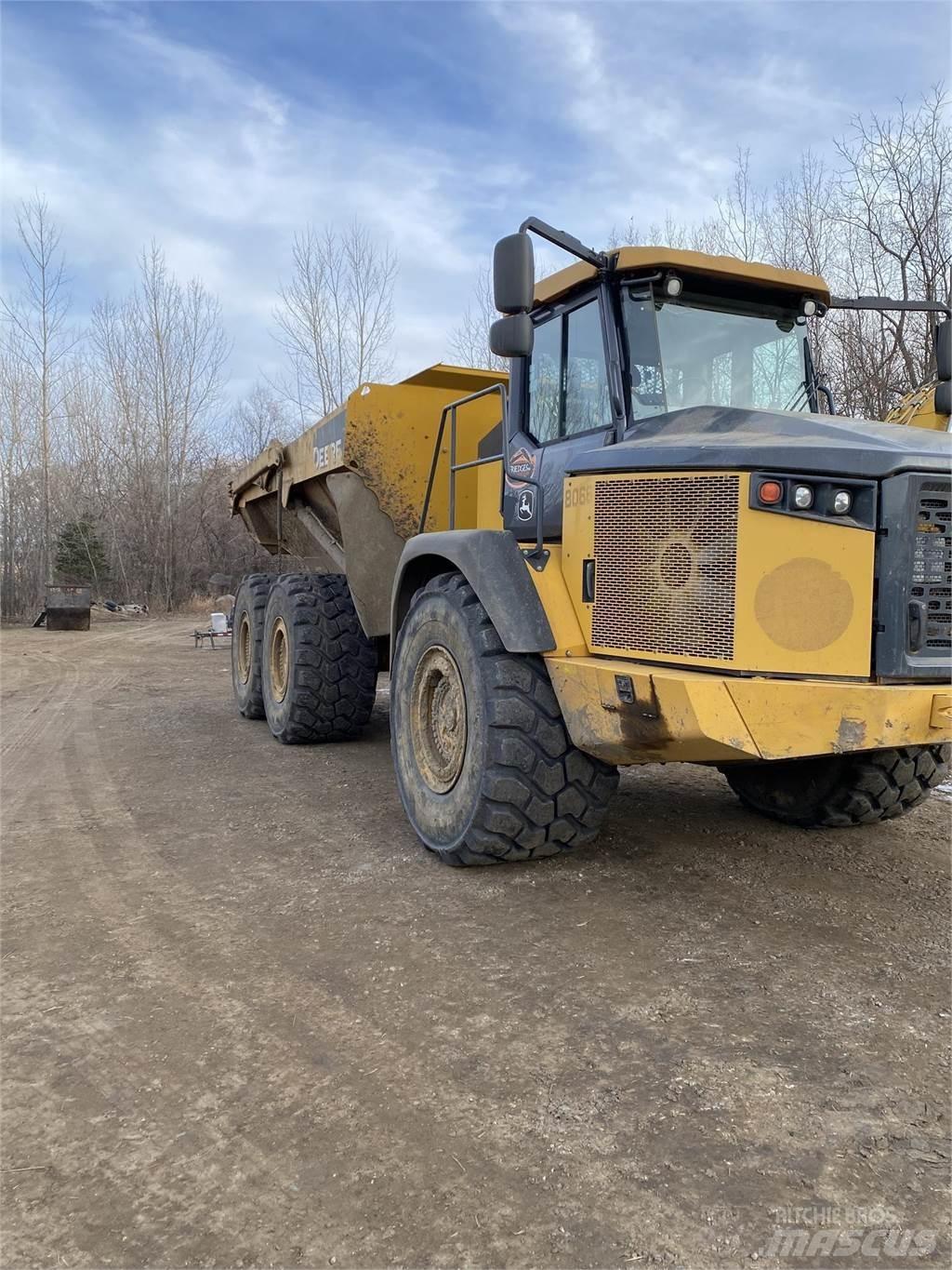 John Deere 410E 铰接式自卸车