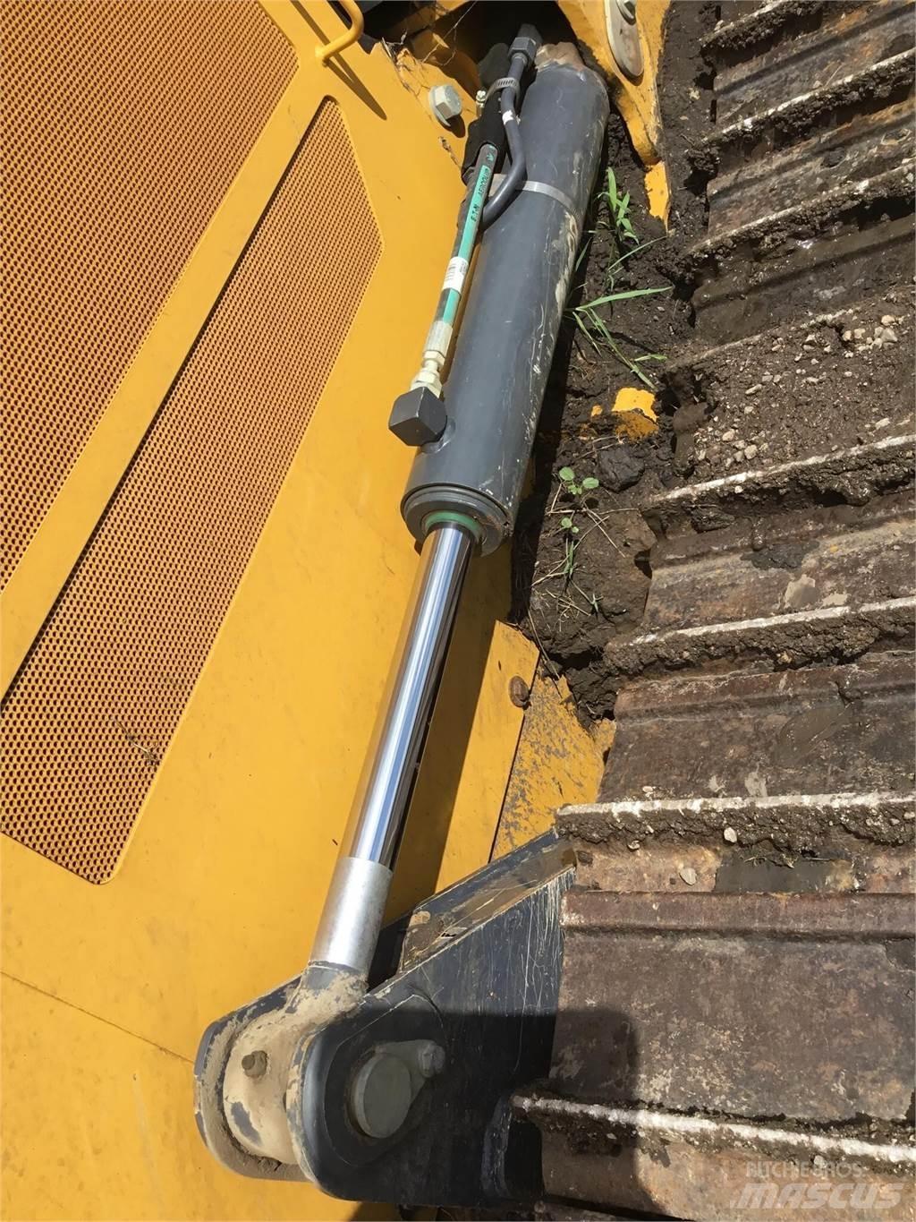 John Deere 450K 履带式推土机