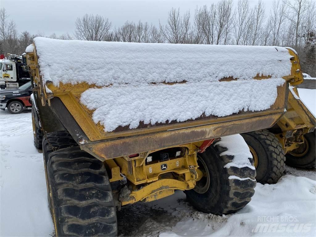 John Deere 460E 铰接式自卸车
