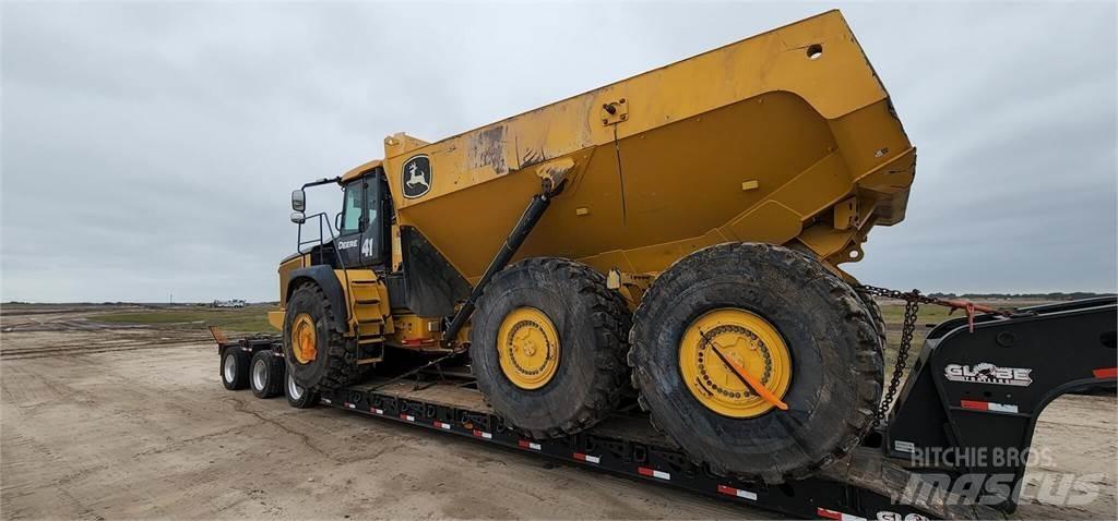 John Deere 460E 水罐车