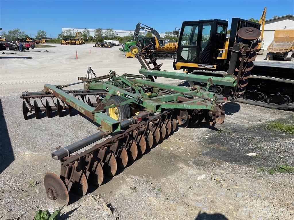 John Deere 640 圆盘耙