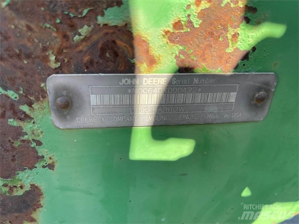 John Deere 640 圆盘耙