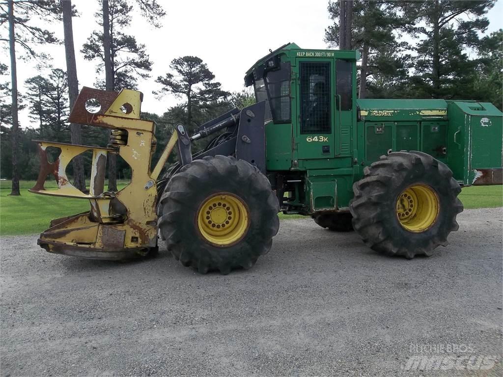 John Deere 643K 伐木机