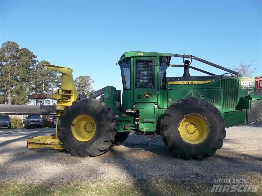 John Deere 643L 伐木机