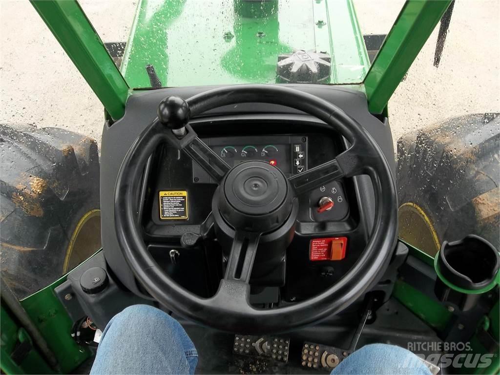 John Deere 648H 粉碎机