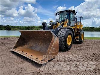 John Deere 744L 轮式装载机