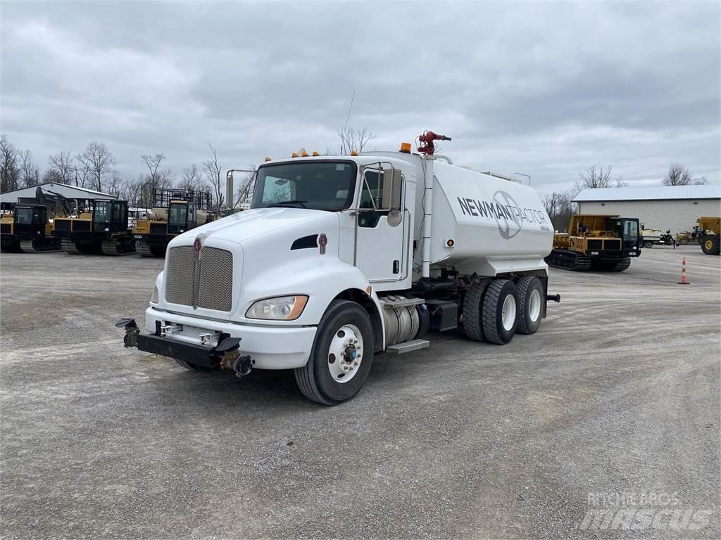 Kenworth T300 水罐车