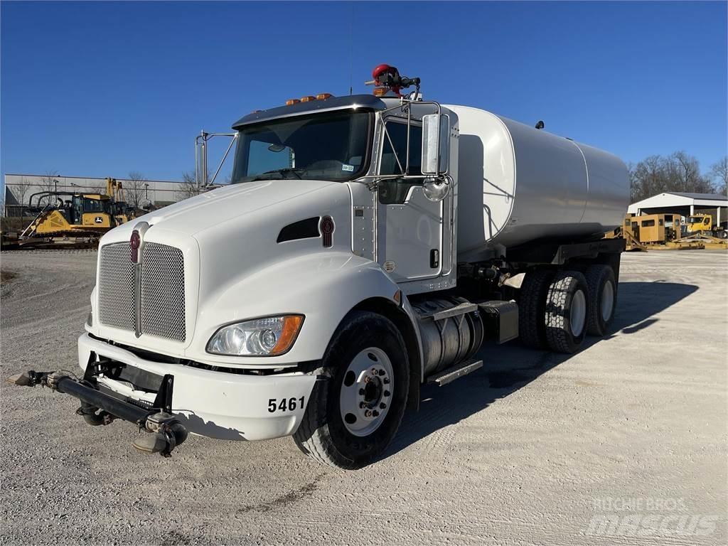 Kenworth T370 水罐车