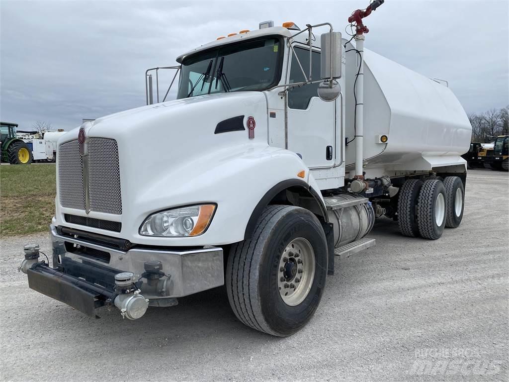 Kenworth T440 水罐车