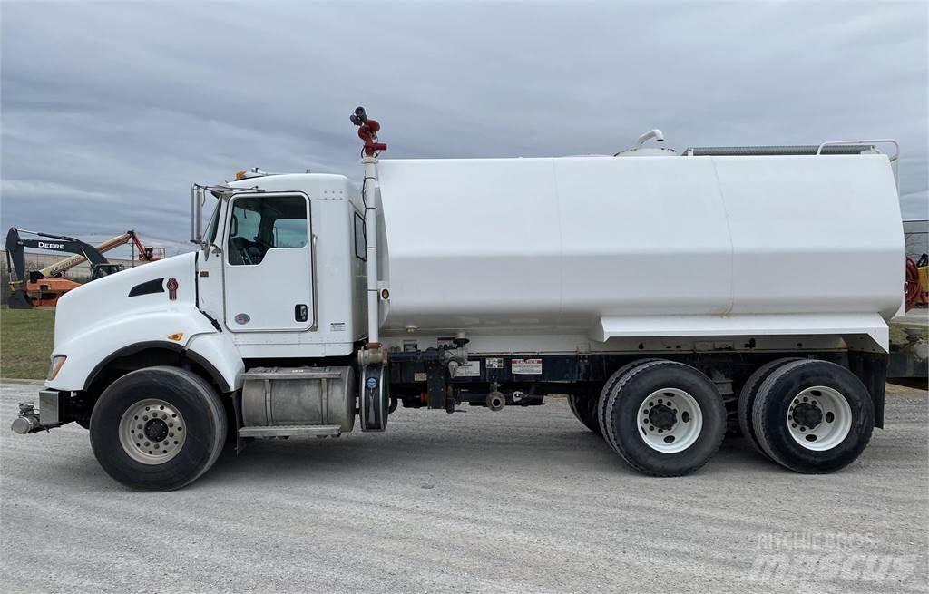 Kenworth T440 水罐车