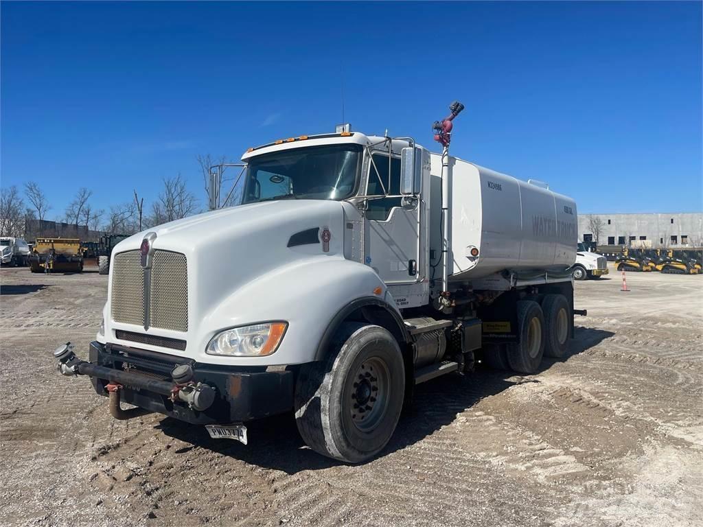 Kenworth T440 水罐车