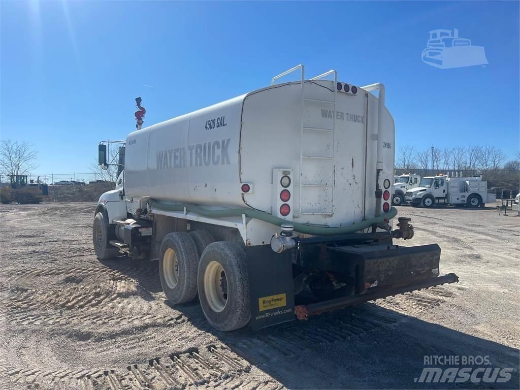 Kenworth T440 水罐车