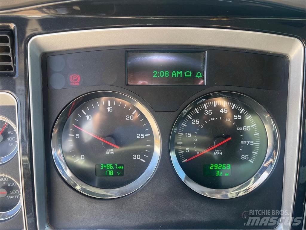Kenworth T440 水罐车