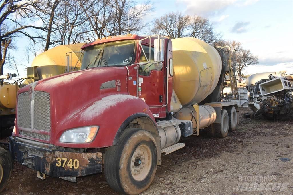 Kenworth T440 混凝土搅拌车