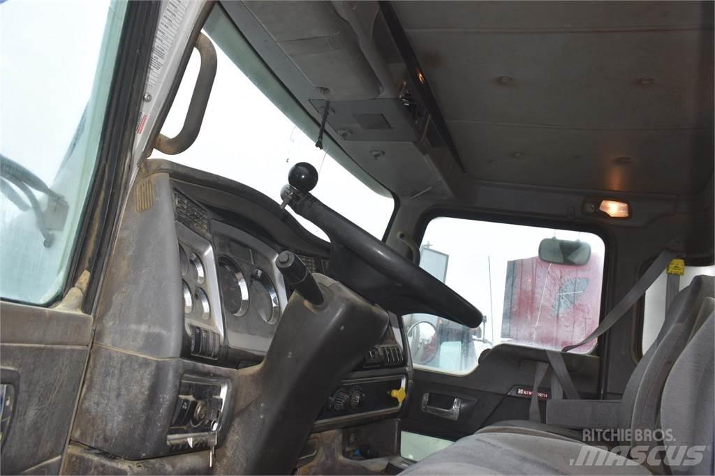 Kenworth T440 混凝土搅拌车