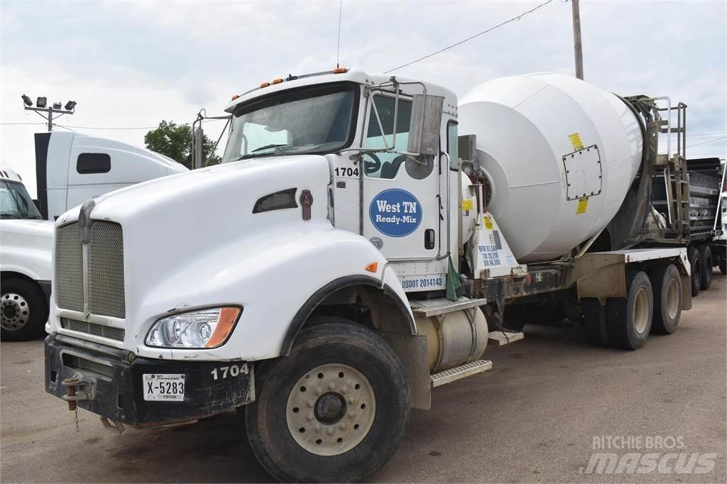 Kenworth T440 混凝土搅拌车