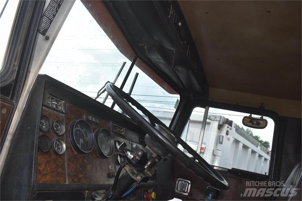 Kenworth T800 自卸式货车