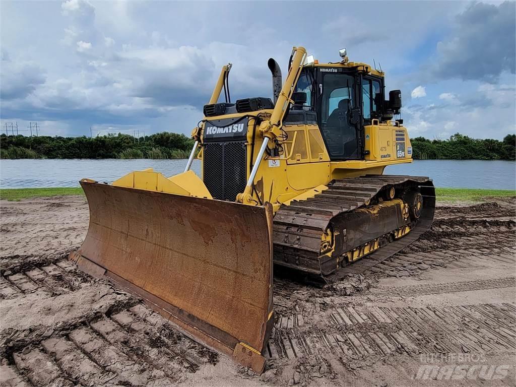 Komatsu D65PX-18 履带式推土机