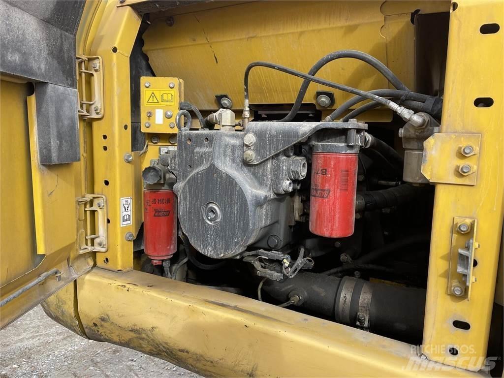 Komatsu PC210 LC-8 履带挖掘机