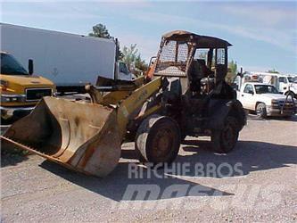 Komatsu WA100 轮式装载机