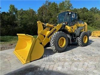 Komatsu WA320-8 轮式装载机